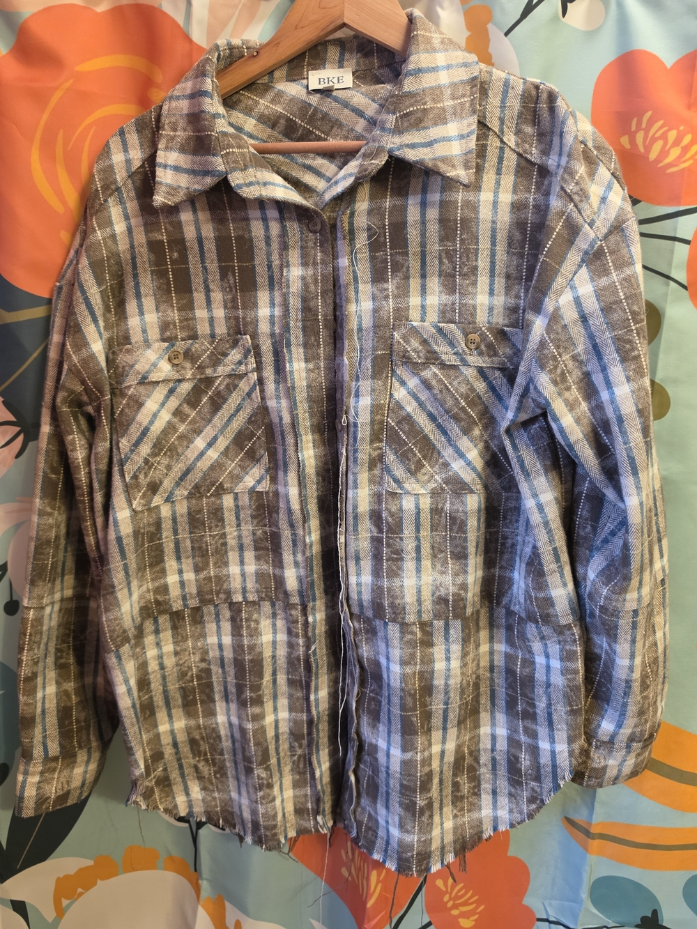 Buckle Women's Boyfriend Plaid Lightweight Shirt Jacket in Brown, Blue & Cream